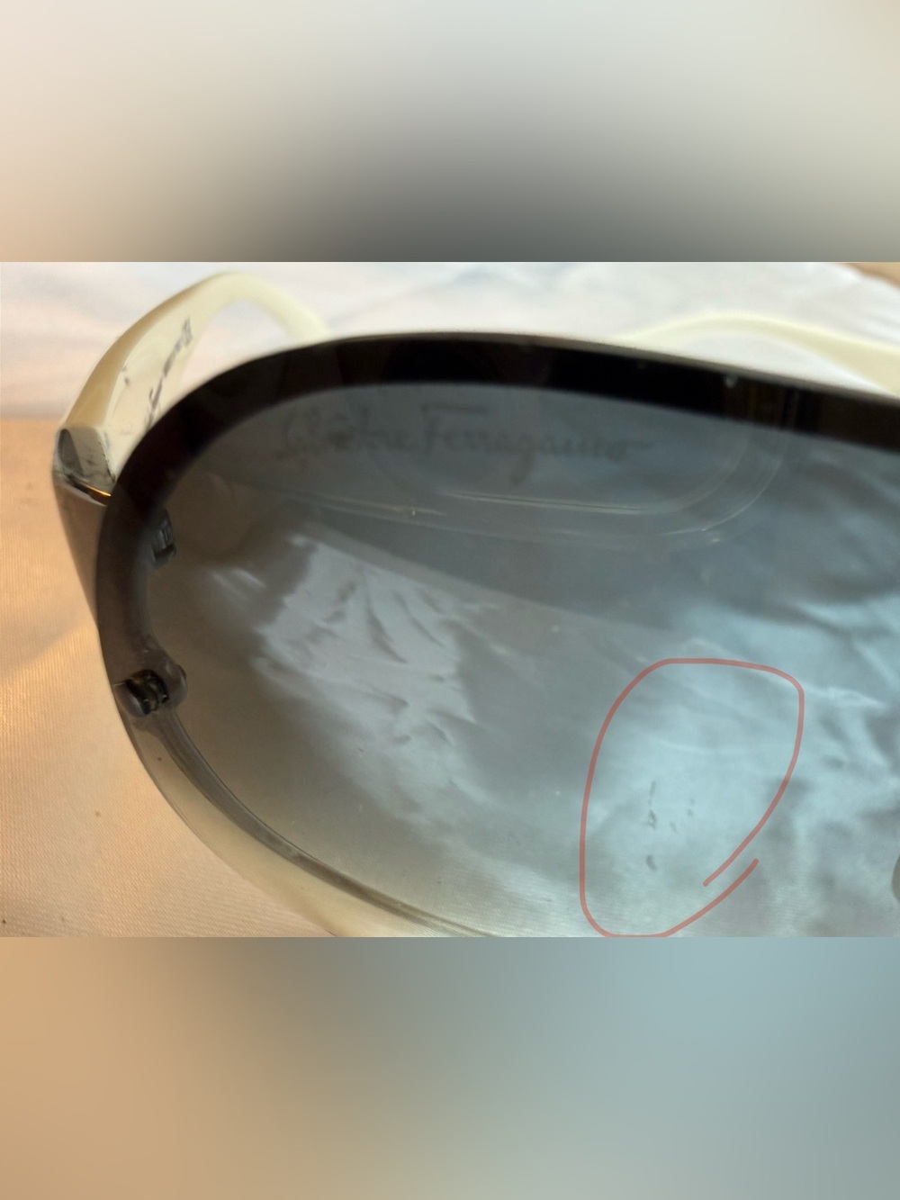 Salvatore Ferragamo Shield Sunglasses White
Gradient Lens Italy-with callouts - Picture 9 of 11